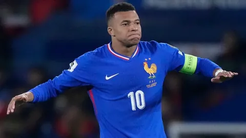 逆境狂飙：热刺逆境三连霸，能否冲破伤病与宿命困境？