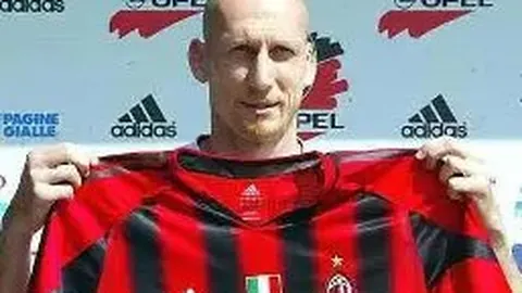 “瑞德第二轮独占鳌头，吴阿顺与许龙携手列第12名”