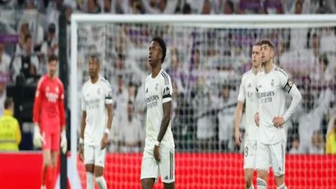 C罗获中东地区最佳球员引发争议，对曼联忠诚依旧：争议非教练责任所在